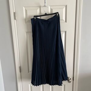 Chelsea & Violet Navy Blue MIDI Skirt